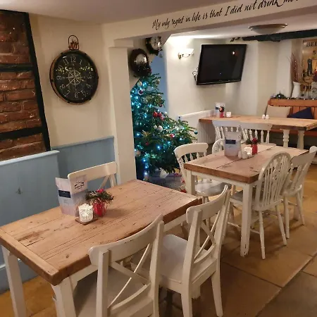 Bed & Breakfast Halfway House